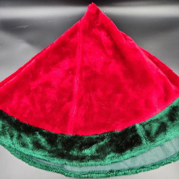 Vintage Christmas Tree Skirt Velvety Red Green Faux Fur Large 48 in 4 Foot Plush - Picture 11 of 11